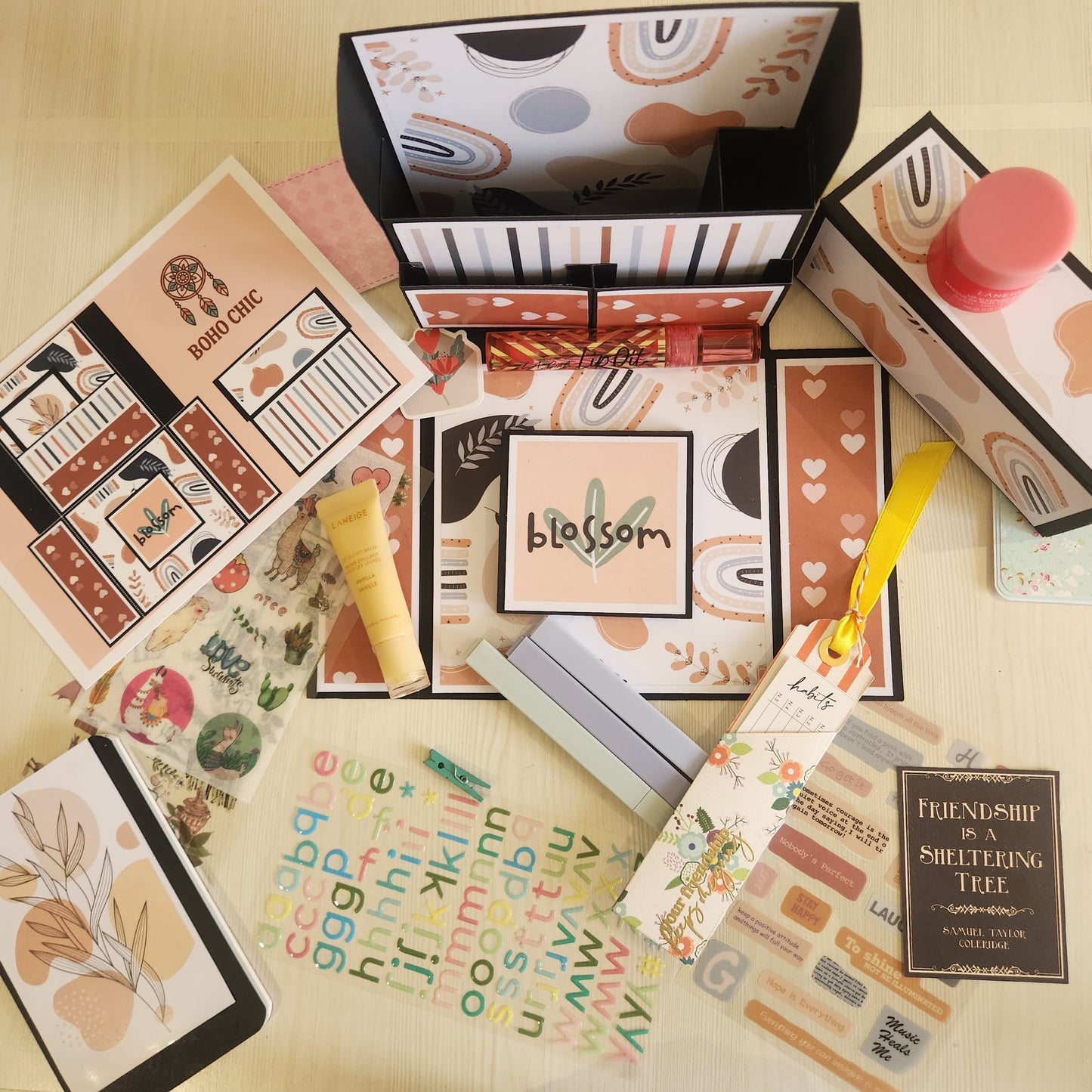 Build-your-own Desk Caddy